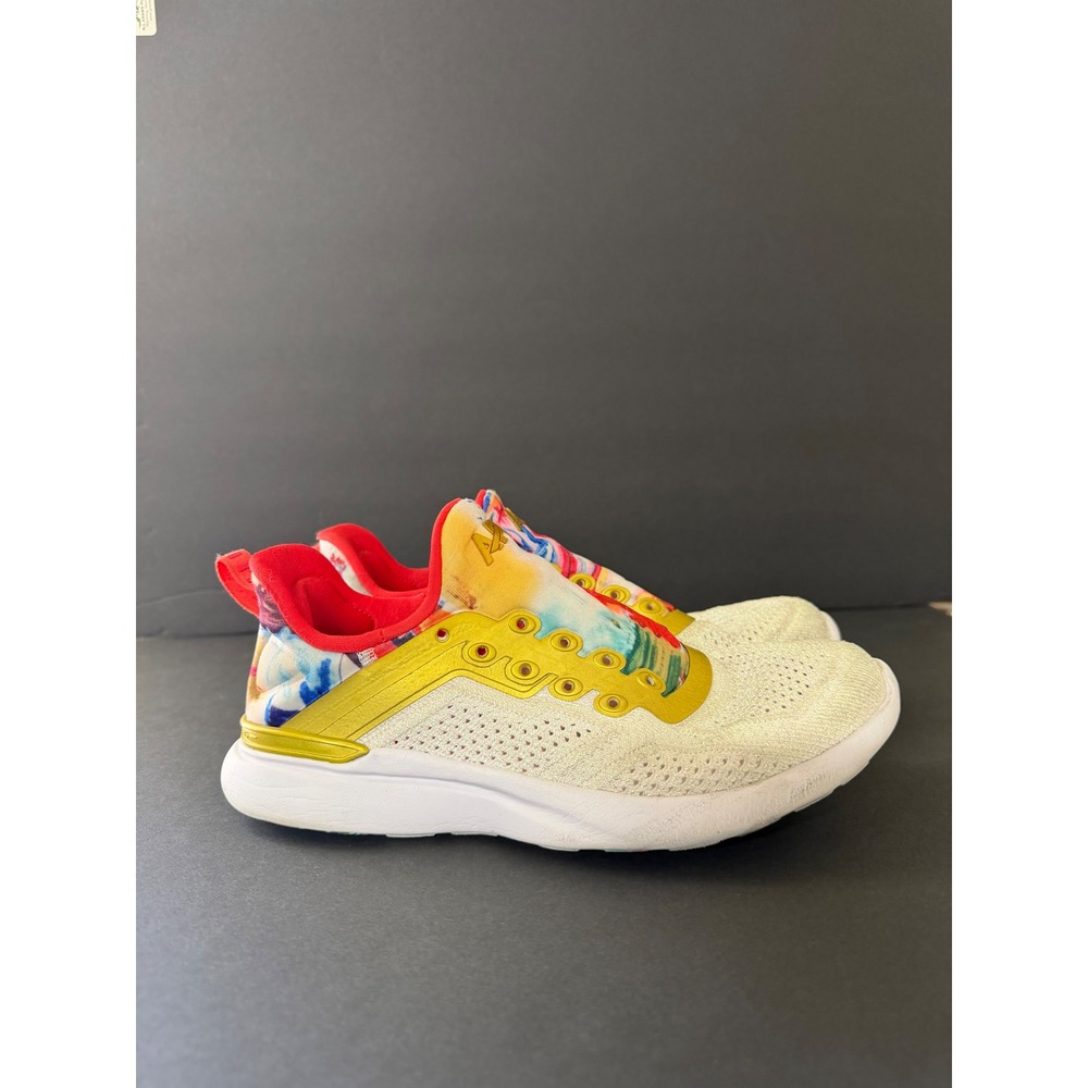 APL LIMITED EDITION TECHLOOM TRACER SIZE 6.5 MULTICOLOR WOMENS SHOES